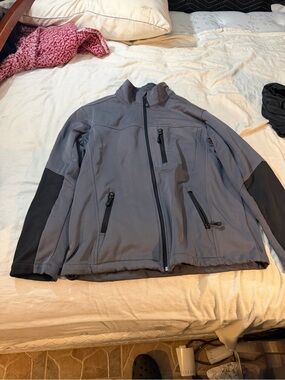 Swiss Tech Gray Windbreaker Jacket with Black Accents
